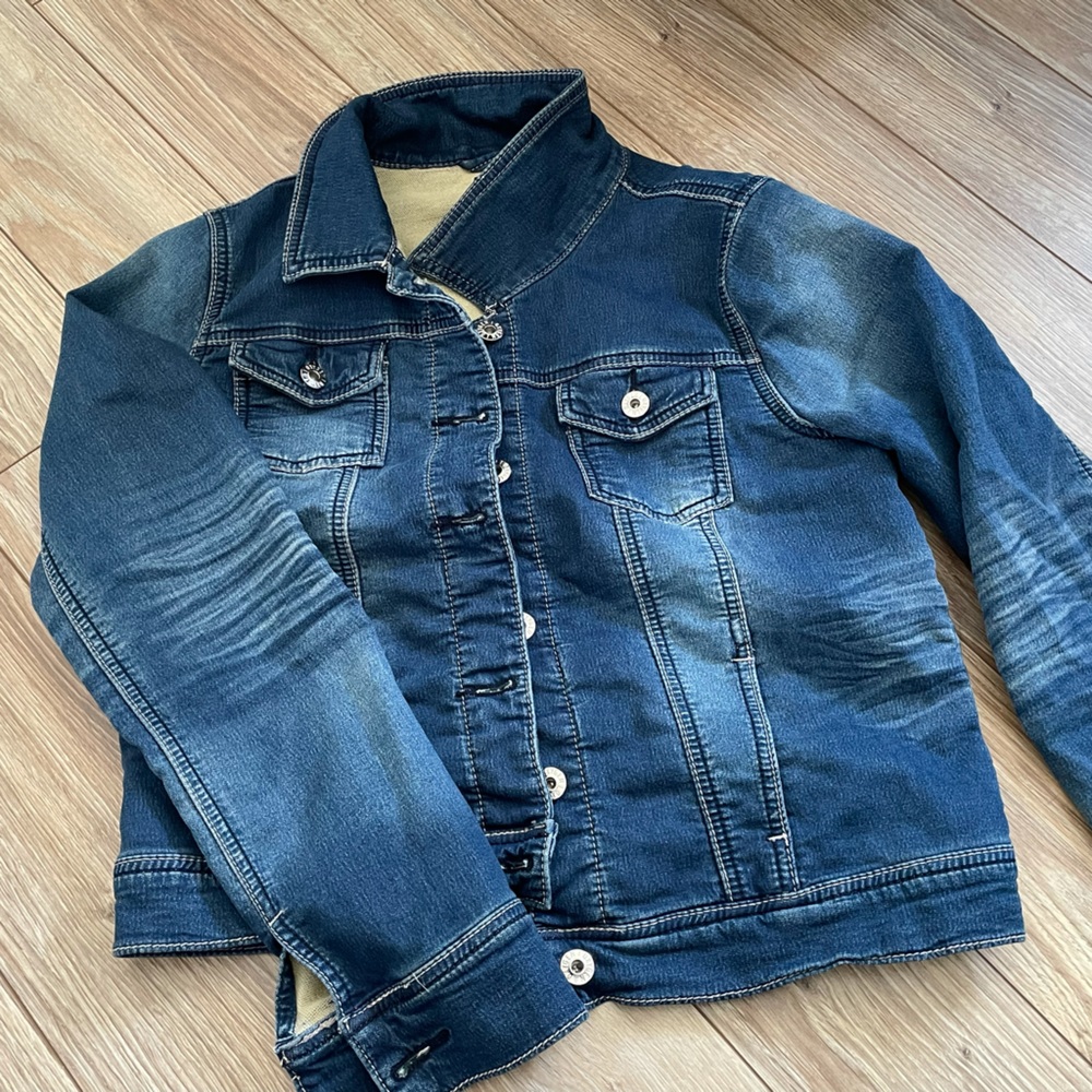 Jean jacket - size medium